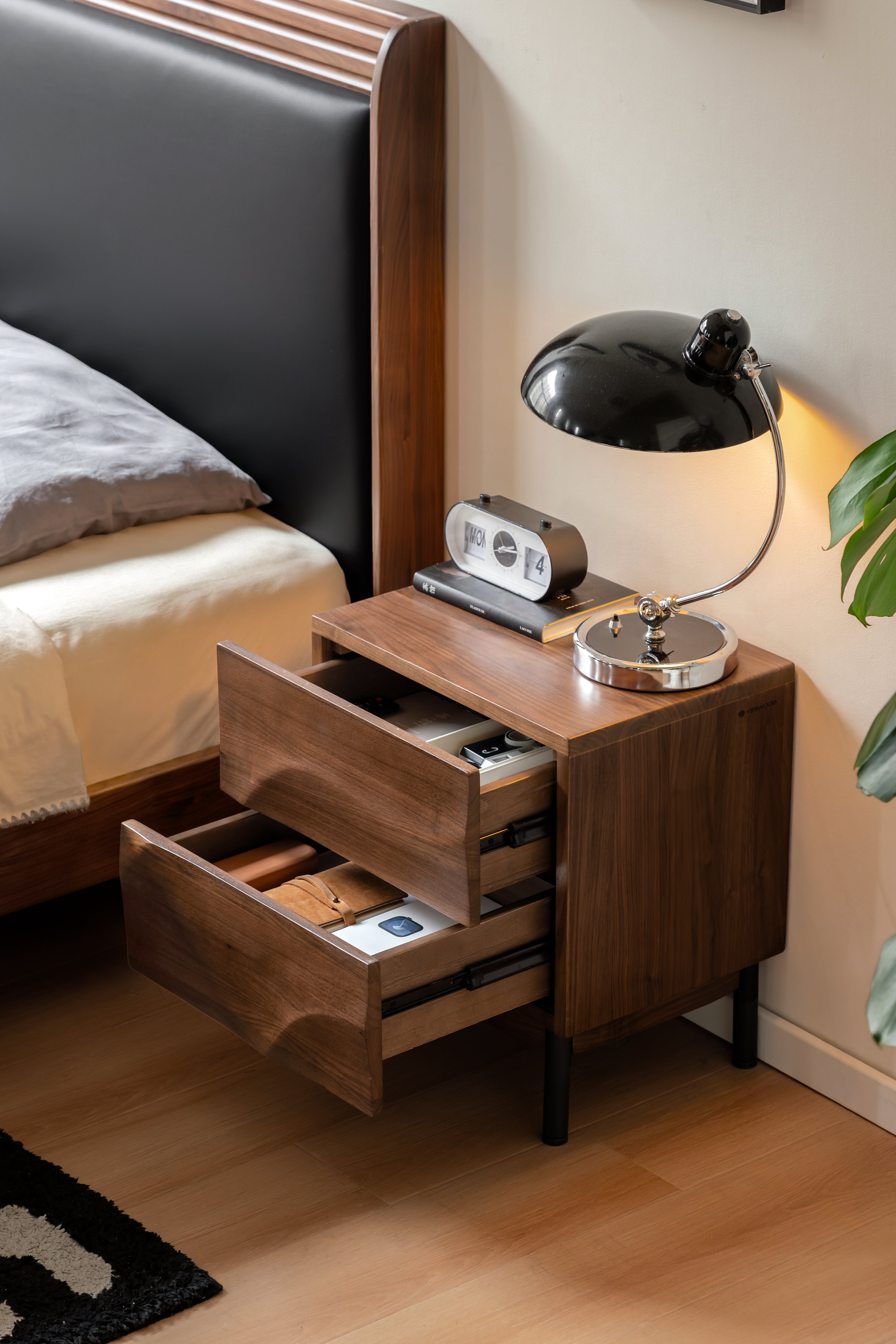 Bellaire Bedside Table Natural Solid Walnut 45cm_2