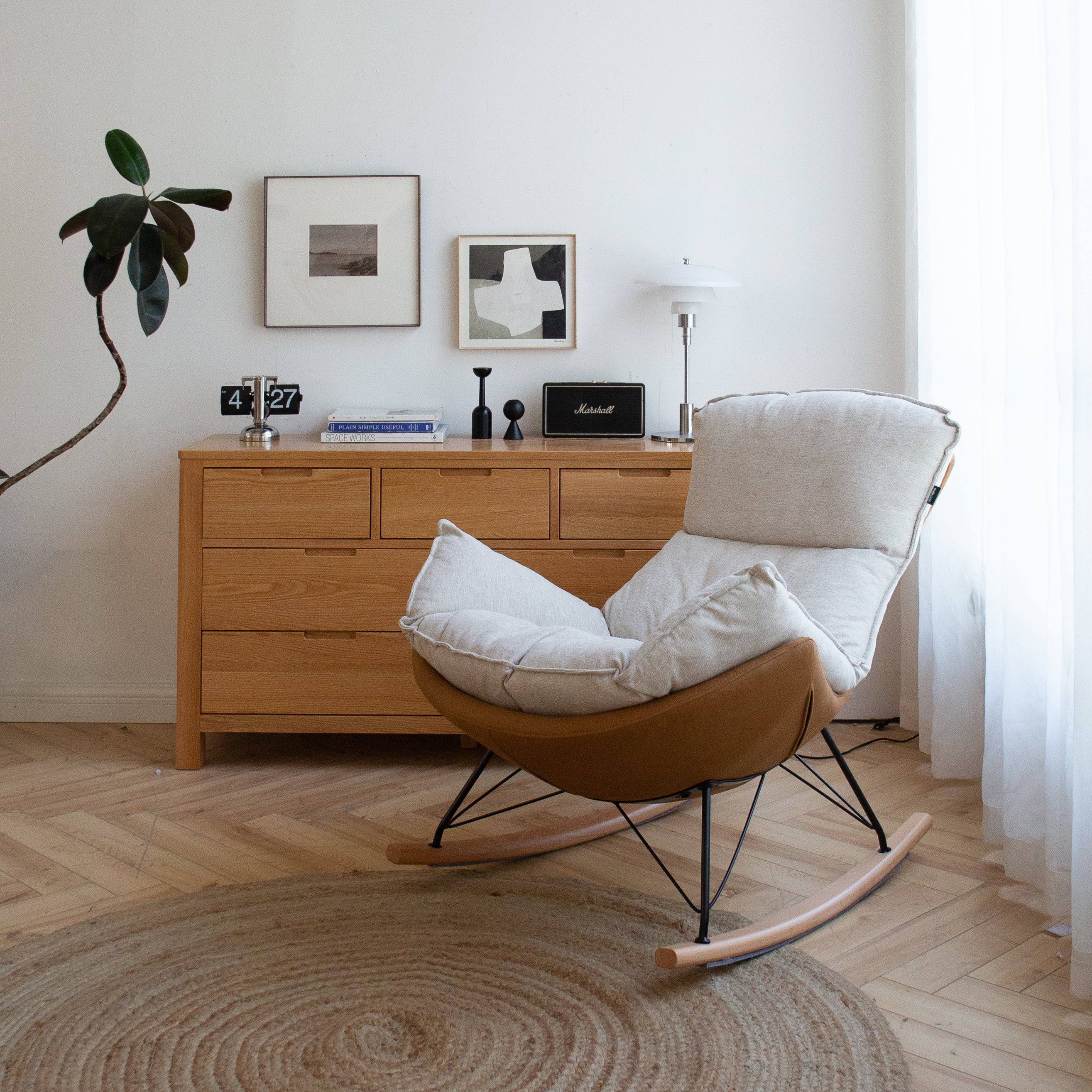 Evelyn Armchair Shell White Fabric × Bronze Tech Leather