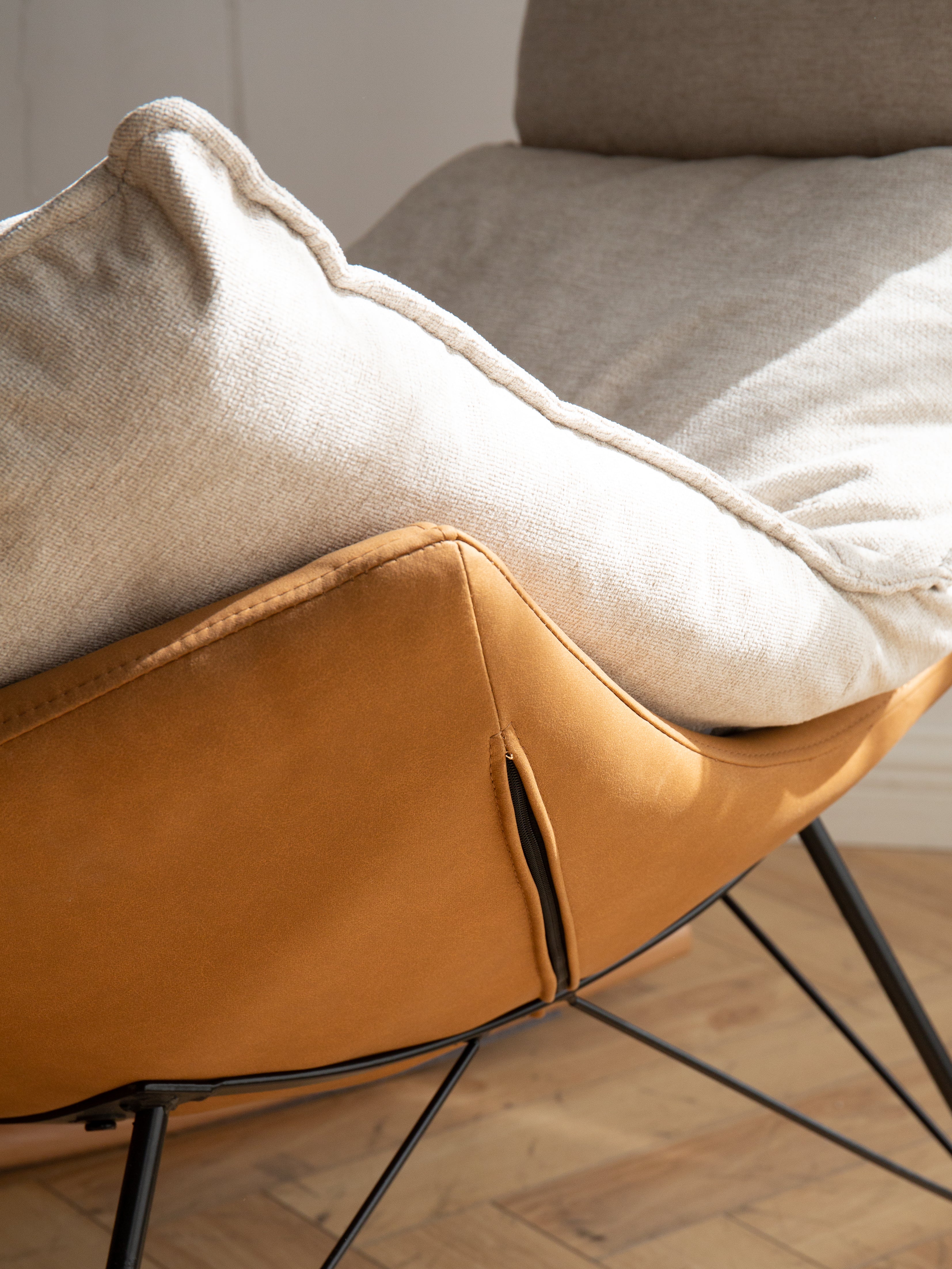 Evelyn Armchair Shell White Fabric × Bronze Tech Leather