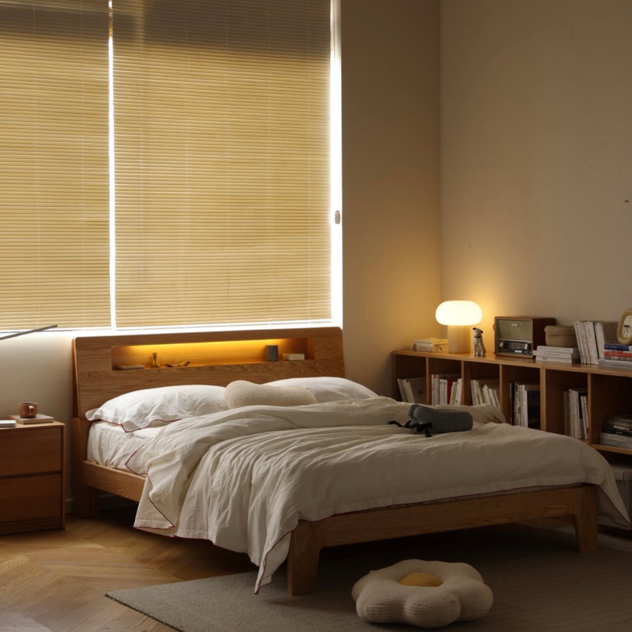 Prague Queen / King Size Bed Frame Natural Solid Oak With Reading Light